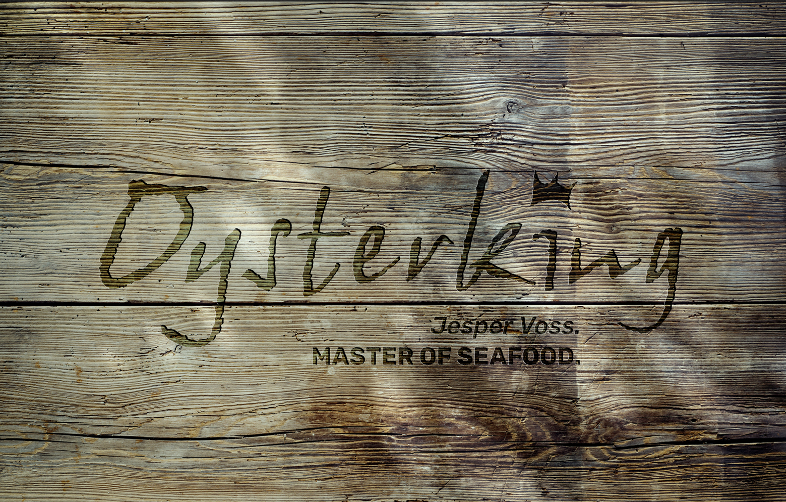 Holzbolen mit Oyster King Logo