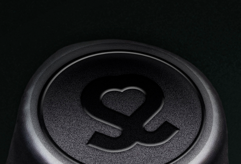 Man sieht den Deckel im Close-up einer JUNTOS-Rum-Flasche.
